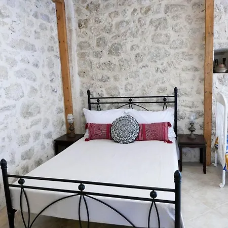 Tatil Evi το λαϊνάκι By Fox Tale