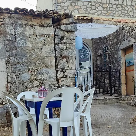 το λαϊνάκι By Fox Tale